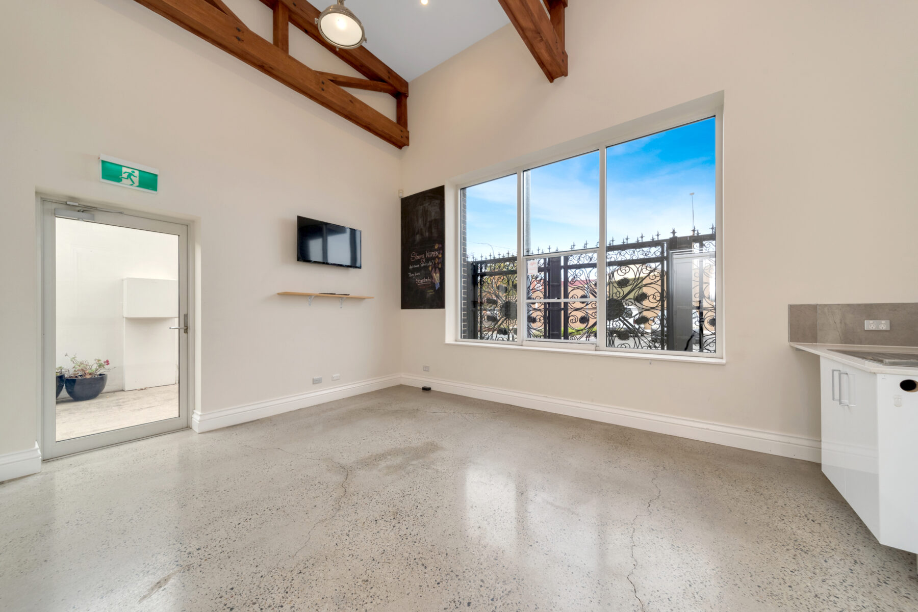 Commercial: 26 Ellesmere Street, Goulburn, NSW, 2580 photo-2