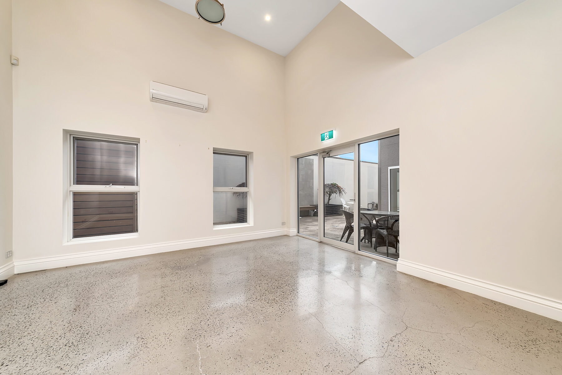 Commercial: 26 Ellesmere Street, Goulburn, NSW, 2580 photo-4