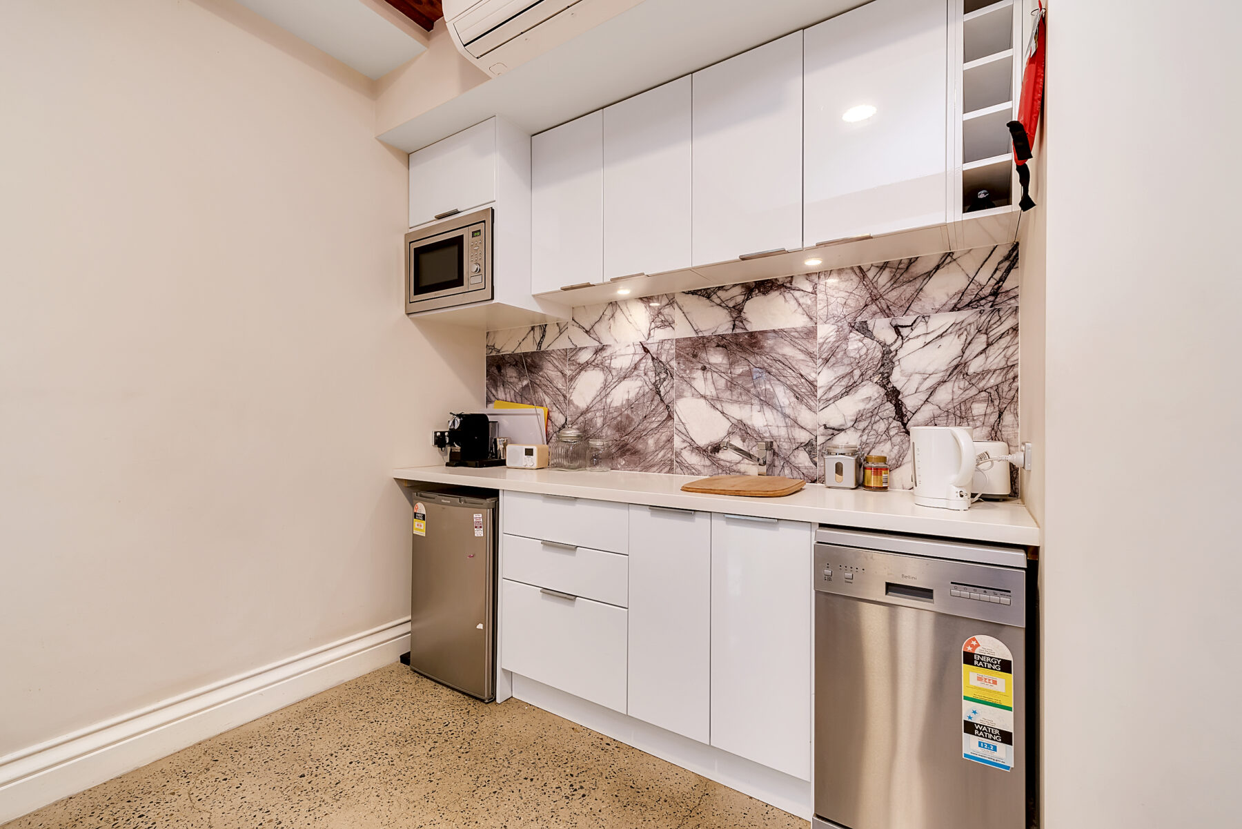 Commercial: 26 Ellesmere Street, Goulburn, NSW, 2580 photo-6