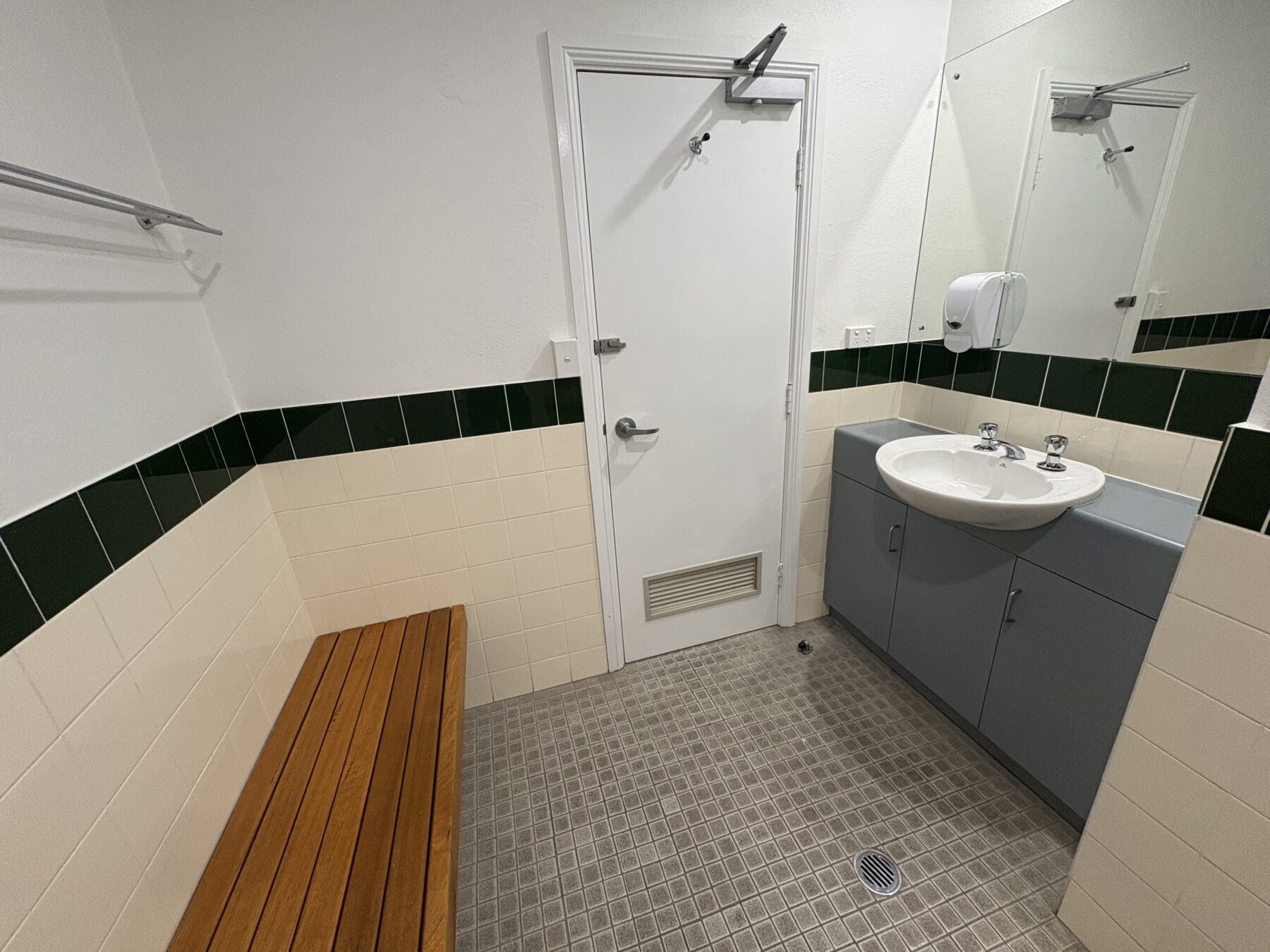 Commercial: 2/127 Bourke Street, Goulburn, NSW, 2580 photo-7