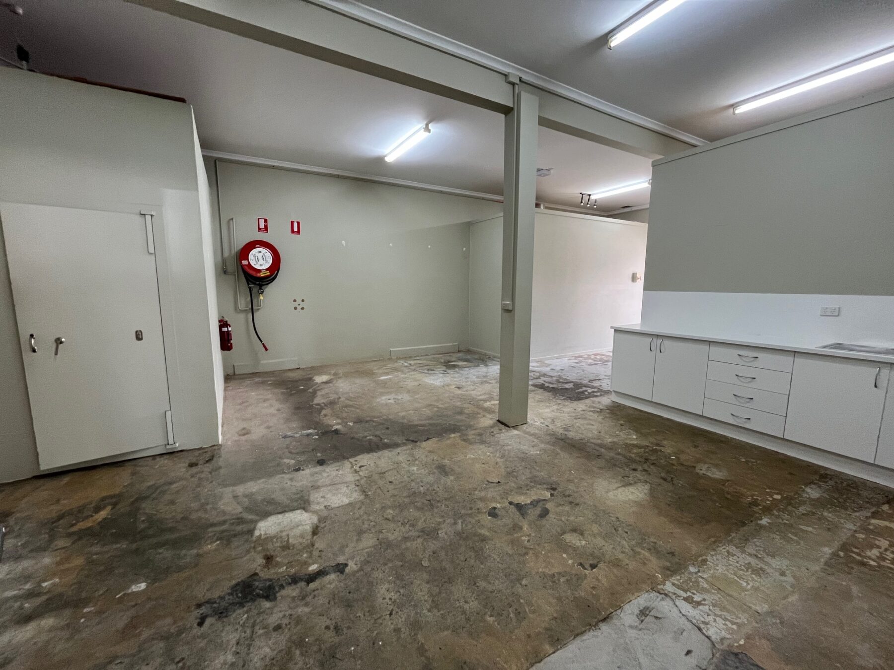 Commercial: Shop G/322-326 Auburn Street, Goulburn, NSW, 2580 photo-10
