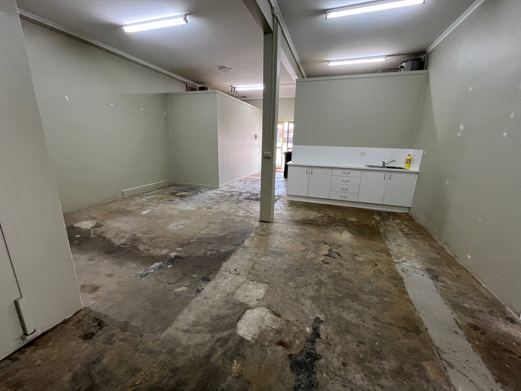 Commercial: Shop G/322-326 Auburn Street, Goulburn, NSW, 2580 photo-11