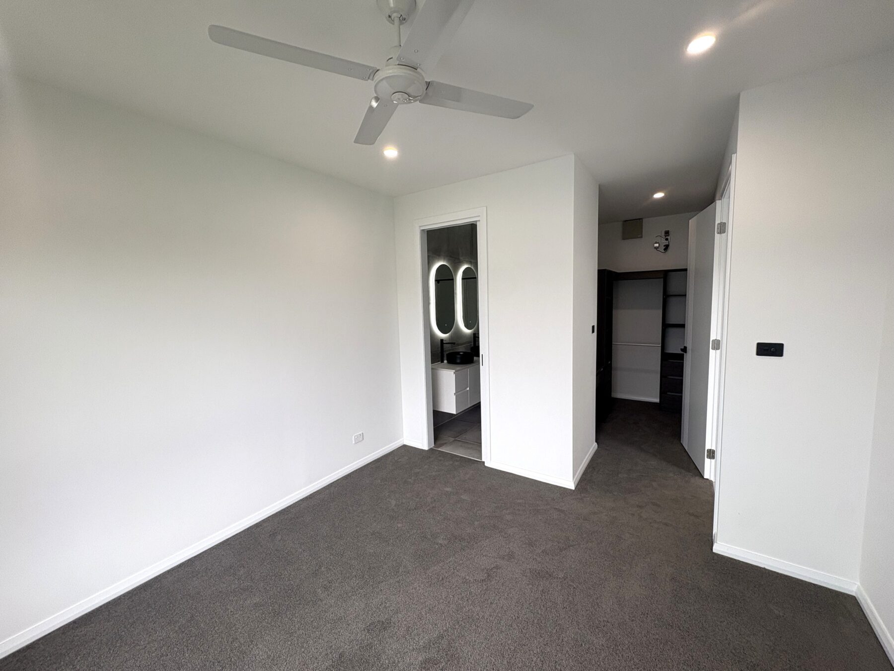 Property: 2/38 Bonneville Boulevard, Goulburn, NSW, 2580 photo-12