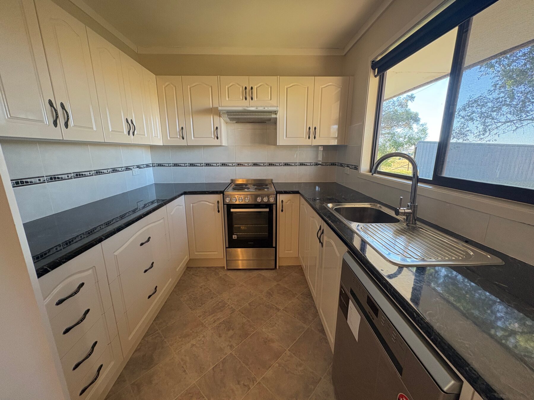 Rental: CROOKWELL, NSW, 2583 photo-3