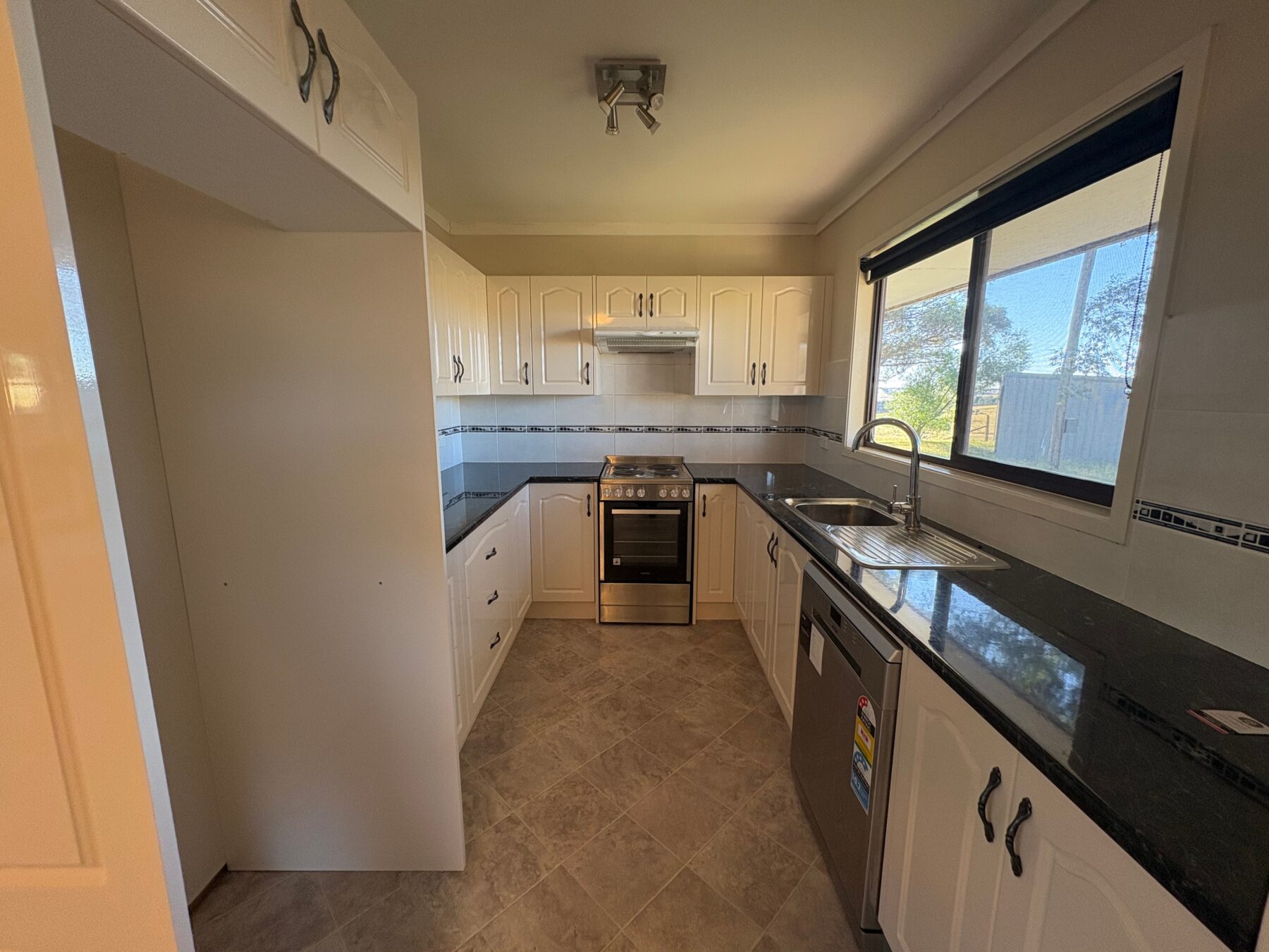 Rental: CROOKWELL, NSW, 2583 photo-4