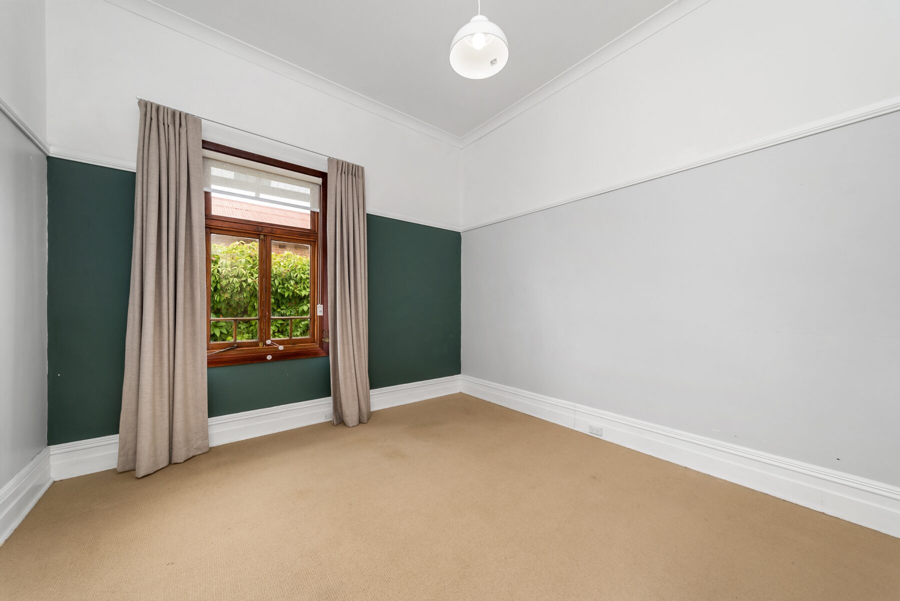 Property: 77 Bradley Street, Goulburn, NSW, 2580 photo-8