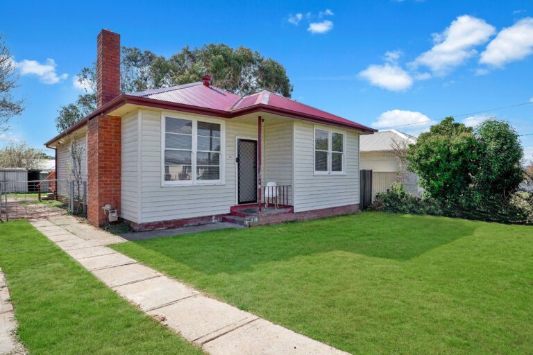 13 Darcy Cresent, GOULBURN, NSW, 2580