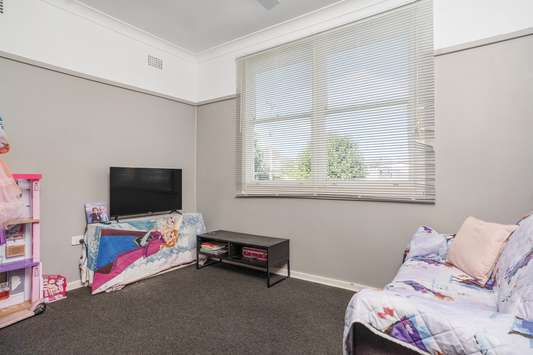 Property: 13 Darcy Cresent, GOULBURN, NSW, 2580 photo-11