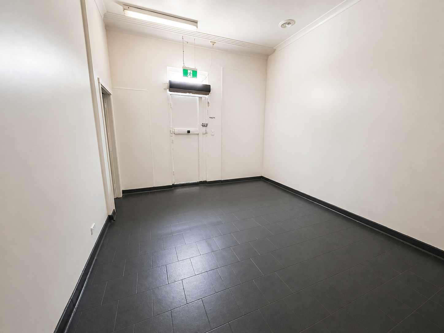 Commercial: 140A Auburn Street, Goulburn, NSW, 2580 photo-12