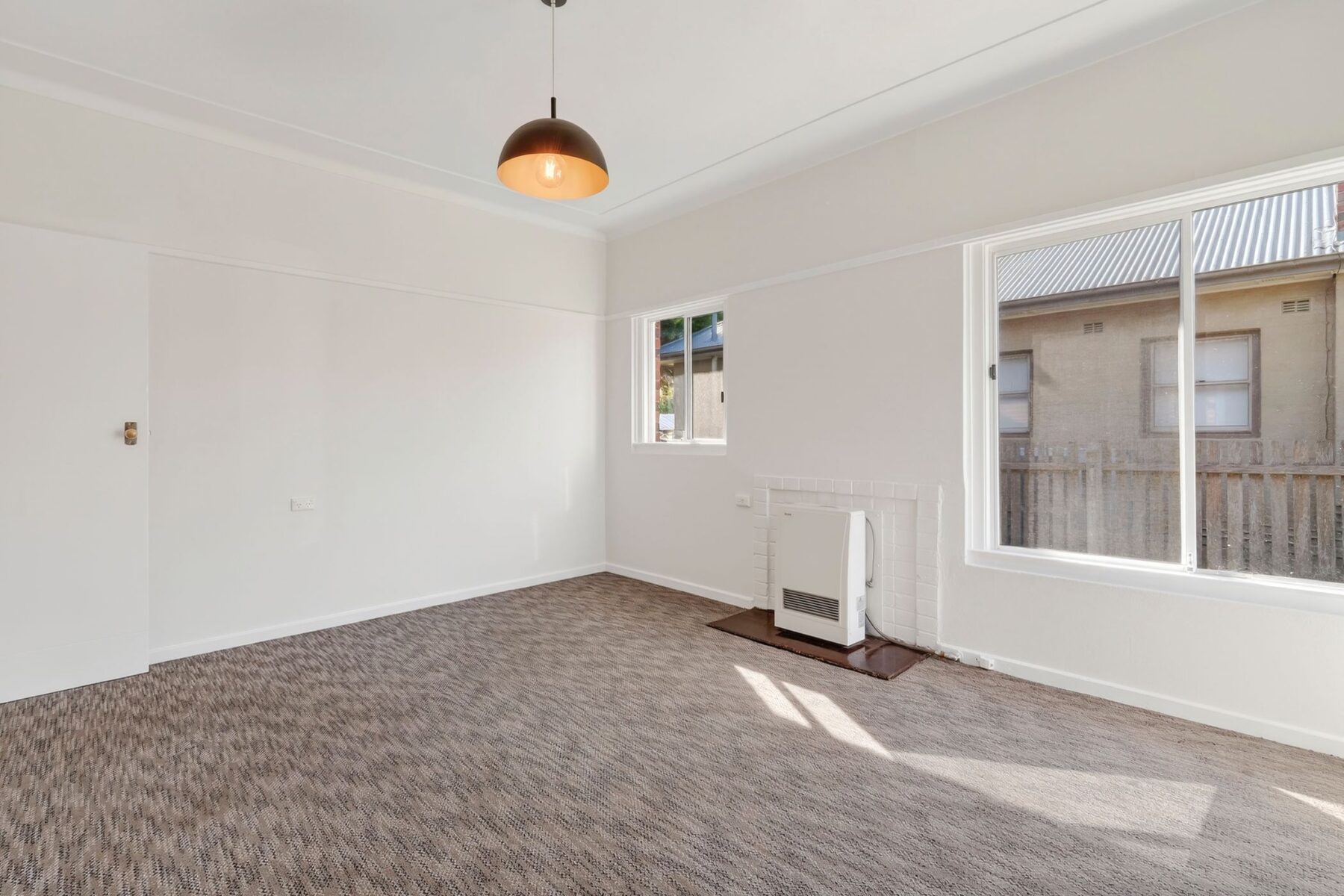 Property: 12 Wheatley Avenue, Goulburn, NSW, 2580 photo-3