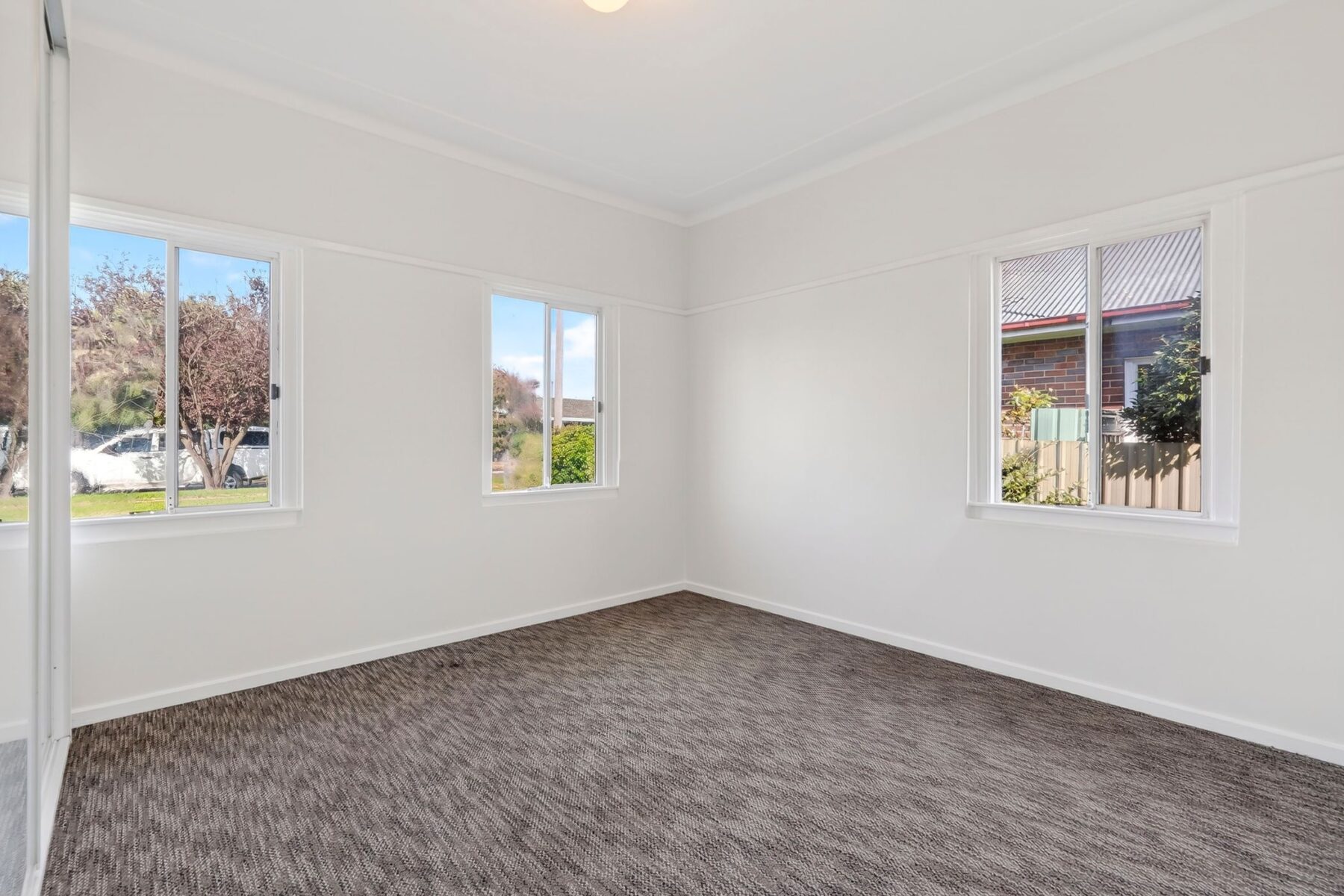 Property: 12 Wheatley Avenue, Goulburn, NSW, 2580 photo-9