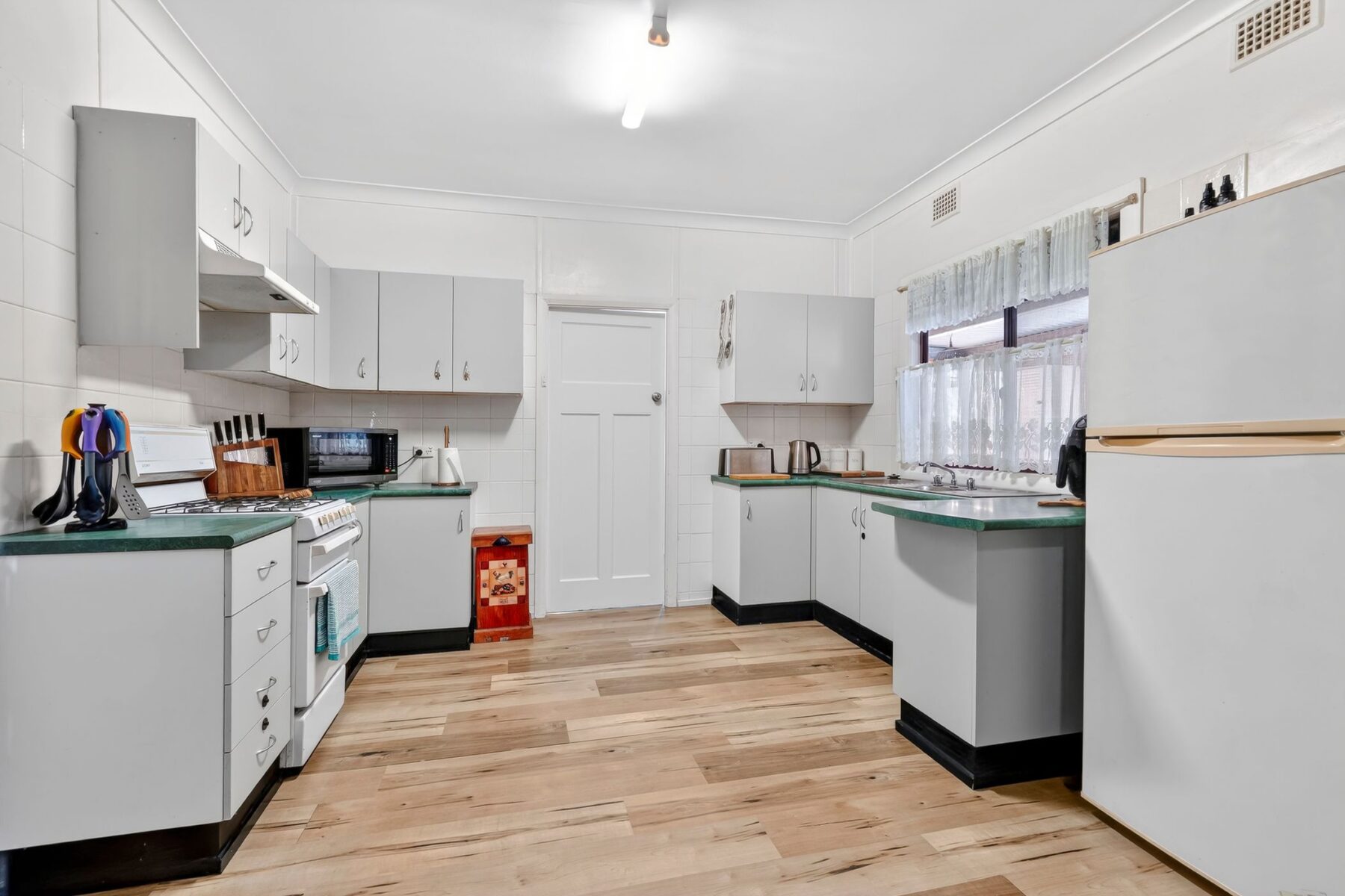 Property: 76 Queen Street, Goulburn, NSW, 2580 photo-3
