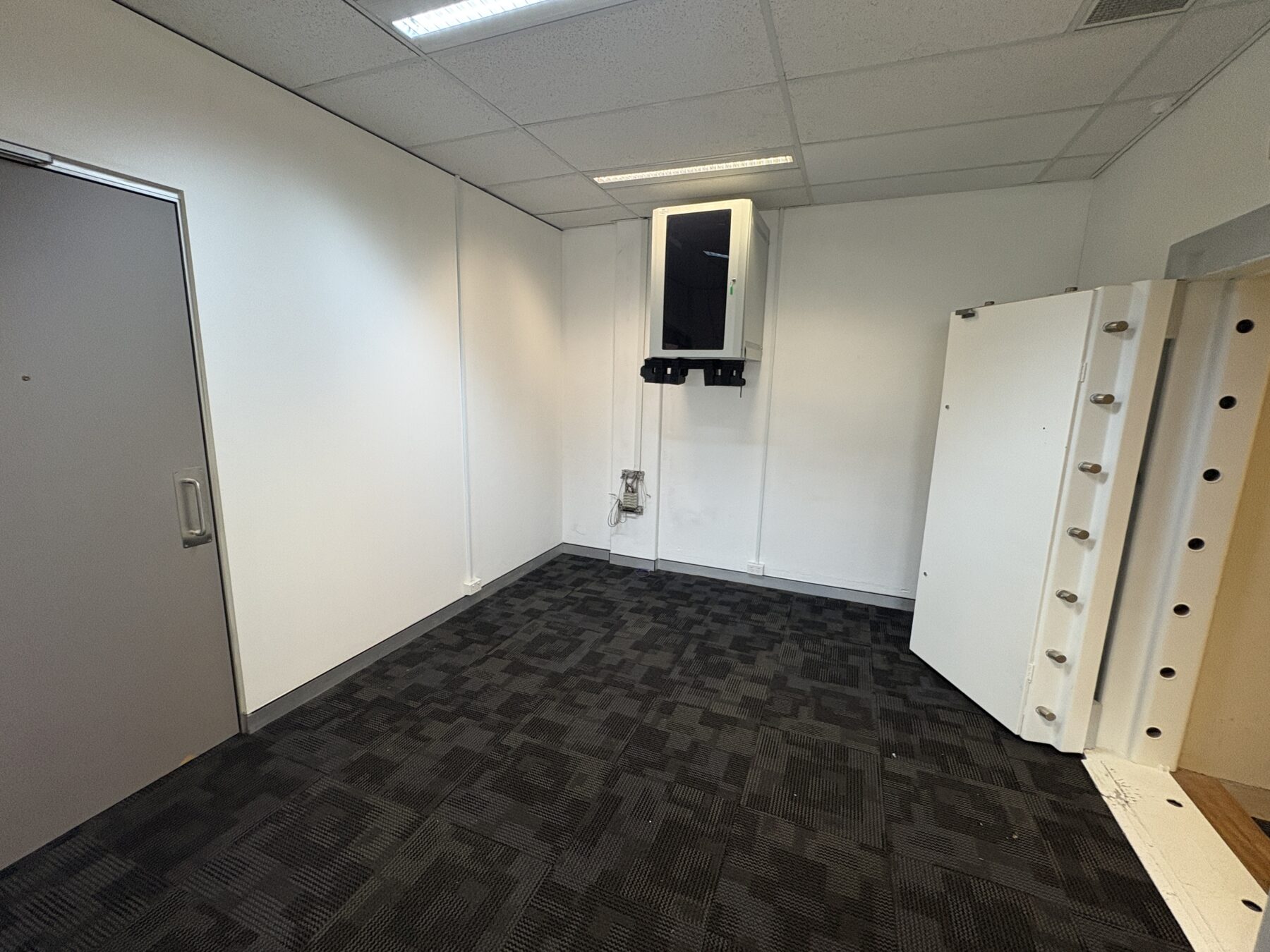 Commercial: A/258-262 Auburn Street, Goulburn, NSW, 2580 photo-12