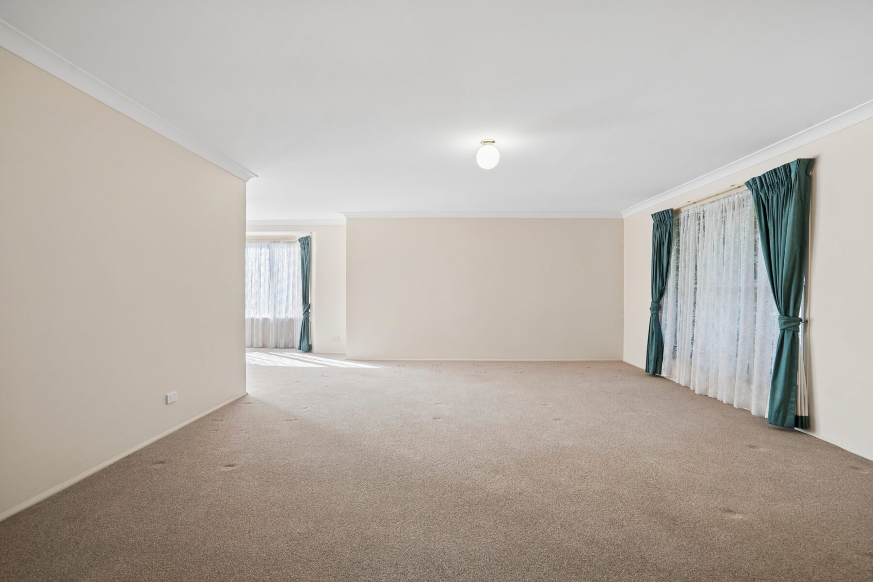 Property: 26 McDermott Drive, Goulburn, NSW, 2580 photo-2