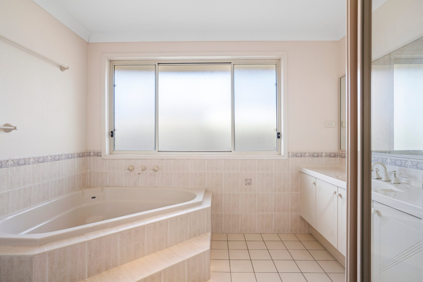 Property: 26 McDermott Drive, Goulburn, NSW, 2580 photo-16