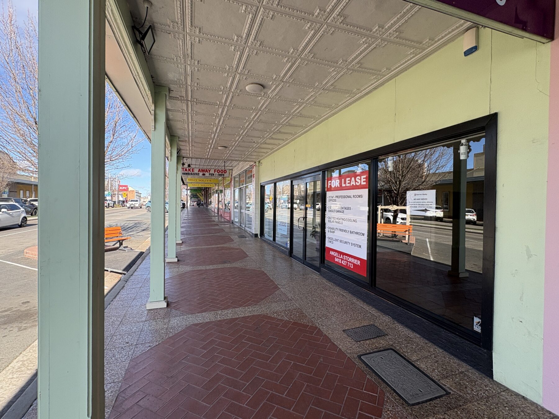 Commercial: 396 Auburn Street, Goulburn, NSW, 2580 photo-1
