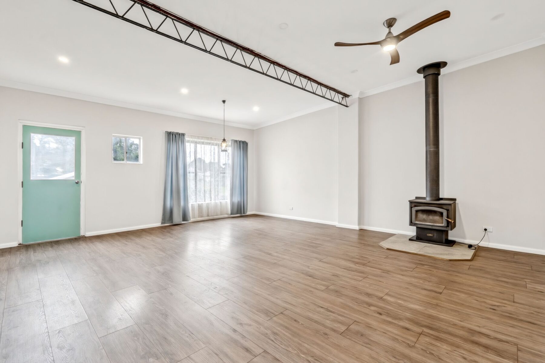 Property: 37 Garfield Avenue, Goulburn, NSW, 2580 photo-2