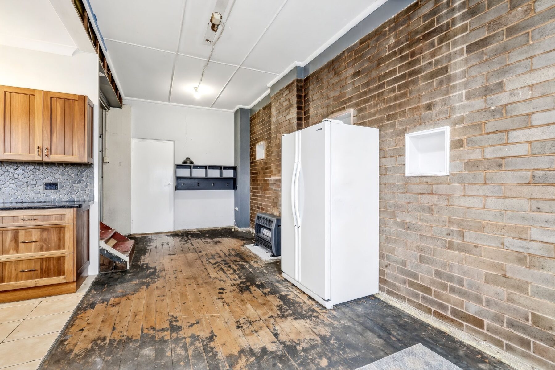 Property: 37 Garfield Avenue, Goulburn, NSW, 2580 photo-4