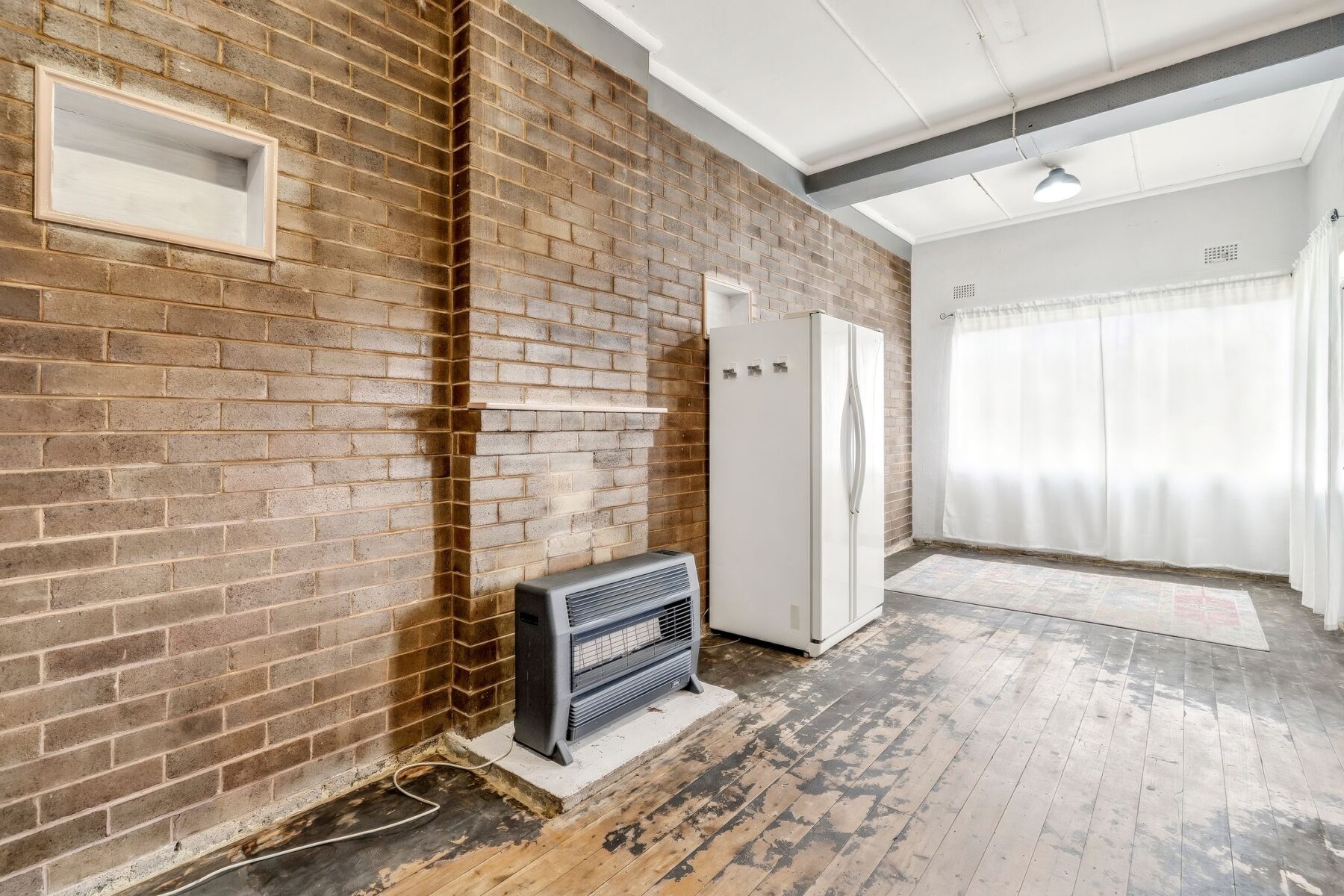 Property: 37 Garfield Avenue, Goulburn, NSW, 2580 photo-5