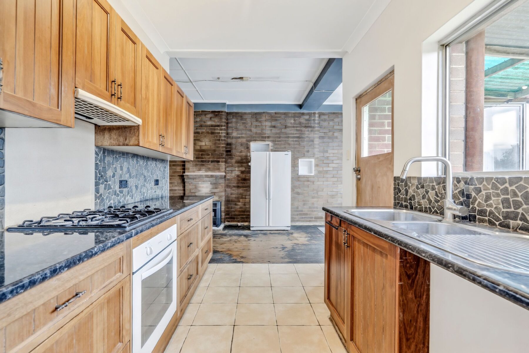 Property: 37 Garfield Avenue, Goulburn, NSW, 2580 photo-6