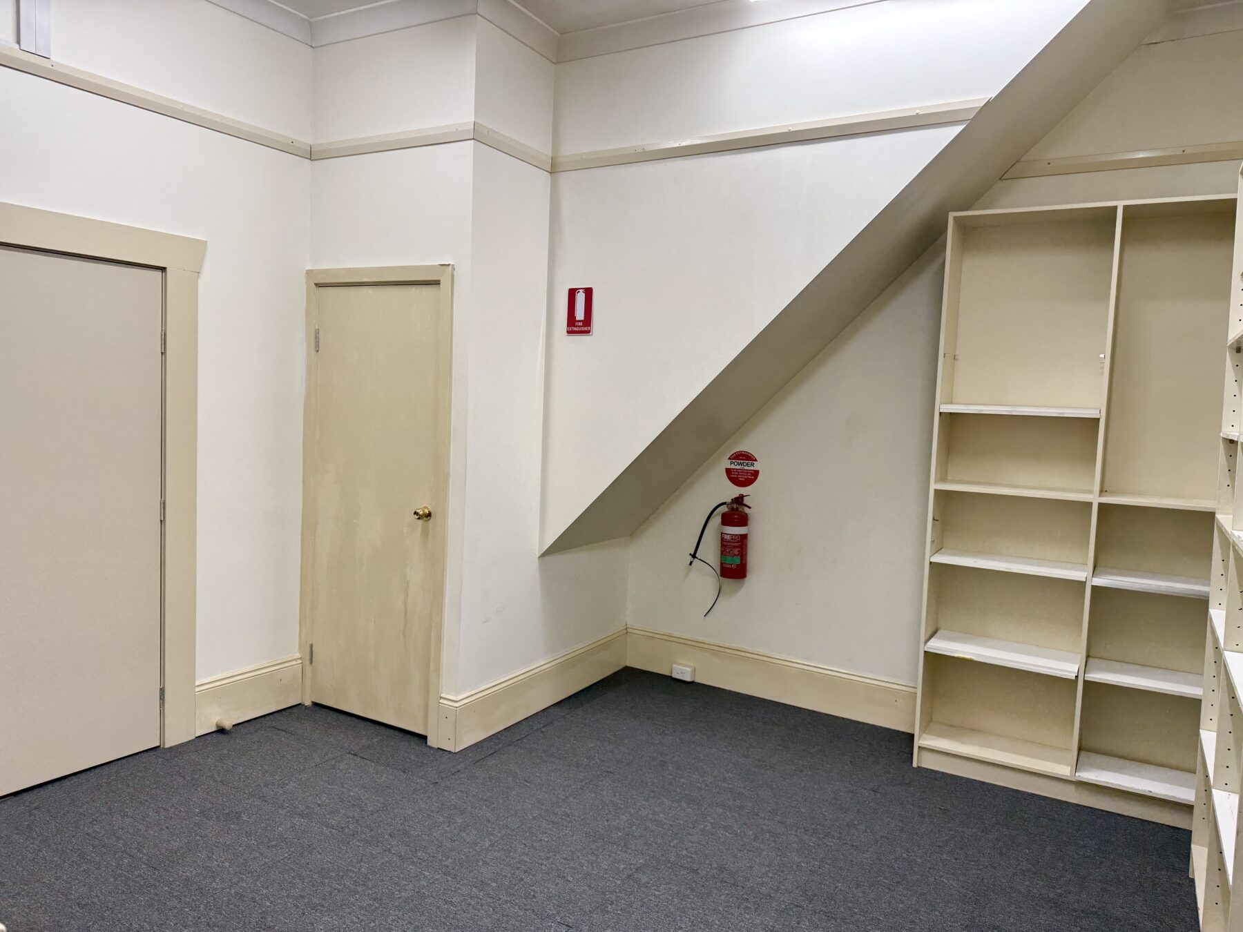 Commercial: 117 Auburn Street, Goulburn, NSW, 2580 photo-9
