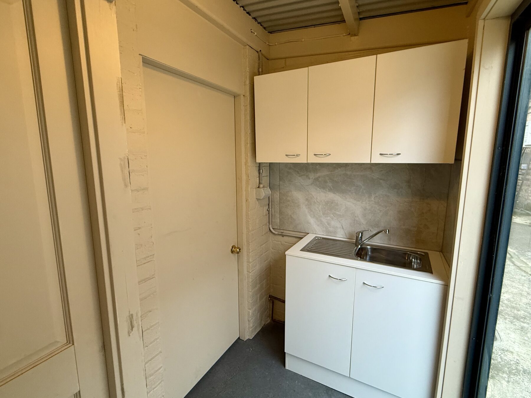 Commercial: 117 Auburn Street, Goulburn, NSW, 2580 photo-11